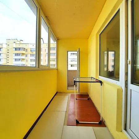 AlexApartments: 2-Room Flat with 4 Beds, AC & 24/7 Self Check-In Poltava Exterior photo