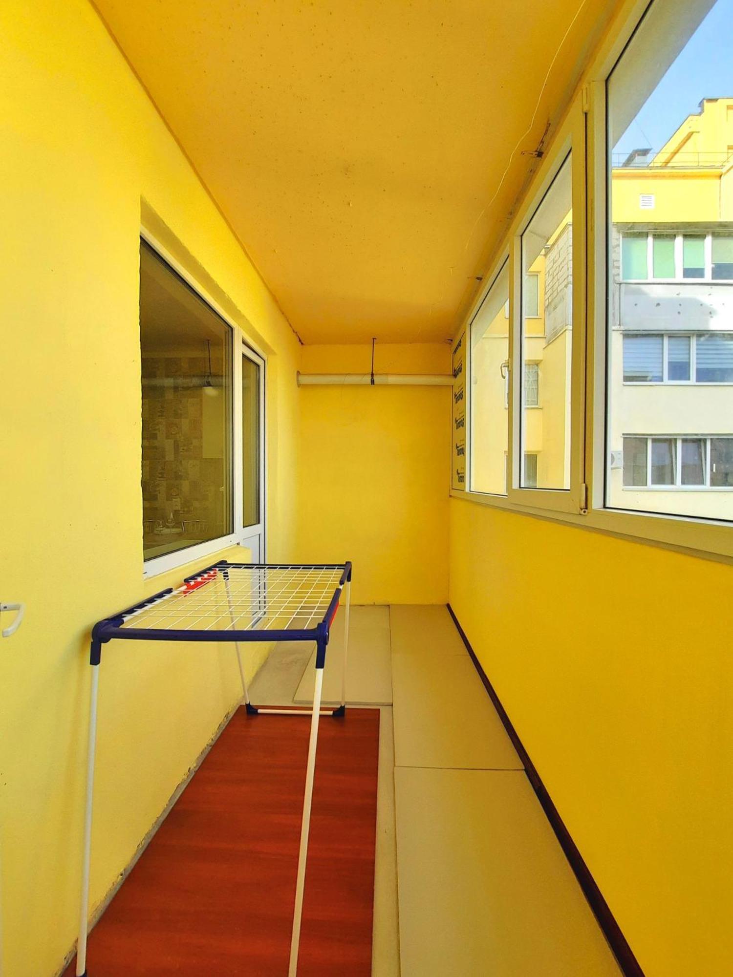 Alexapartments: 2-room Flat With 4 Beds, Ac & 24/7 Self Check-in * Poltava