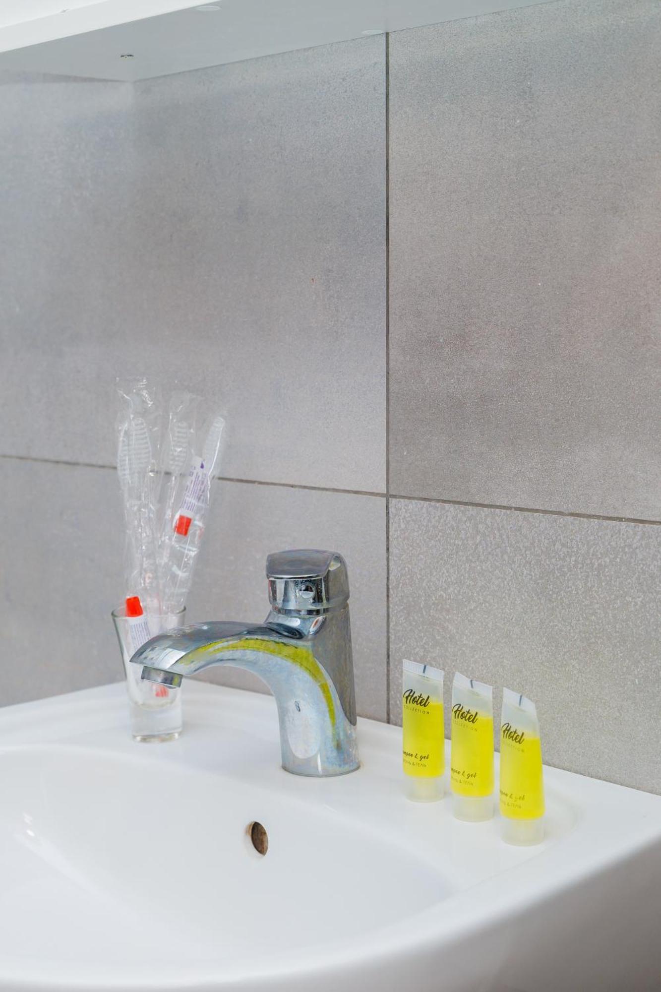 Apartment Alexapartments: 2-room Flat With 4 Beds, Ac & 24/7 Self Check-in Poltava