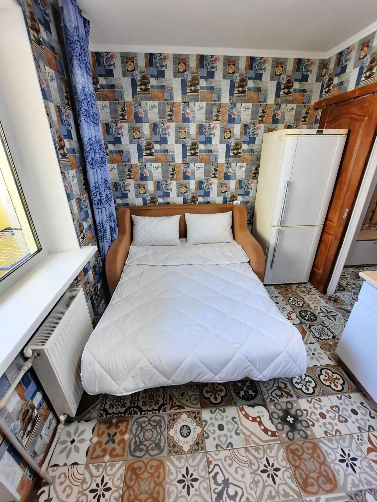 Alexapartments: 2-room Flat With 4 Beds, Ac & 24/7 Self Check-in