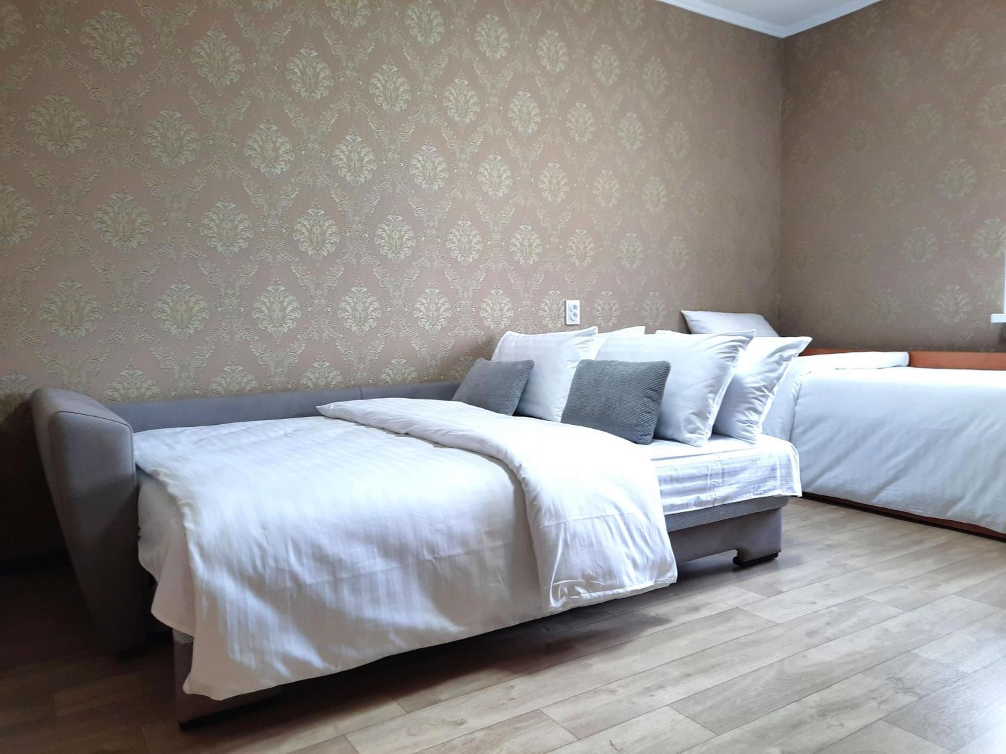 Alexapartments: 2-room Flat With 4 Beds, Ac & 24/7 Self Check-in Apartment *