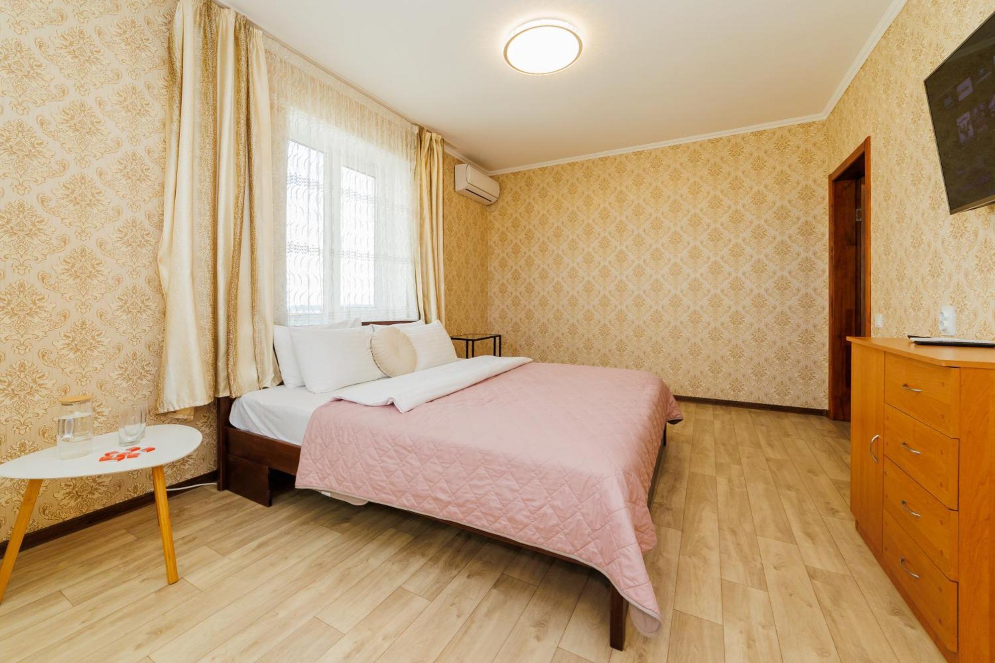 Alexapartments: 2-room Flat With 4 Beds, Ac & 24/7 Self Check-in *
