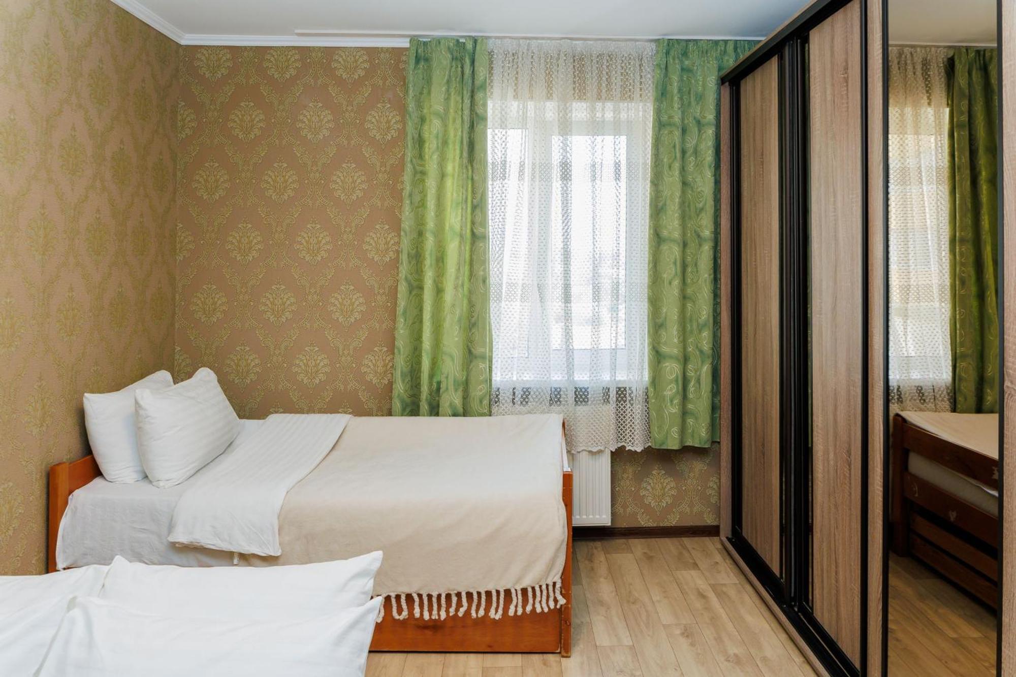 Alexapartments: 2-room Flat With 4 Beds, Ac & 24/7 Self Check-in Apartment Poltava